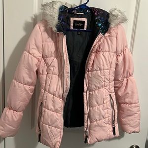 Girls winter coat with hood, size L/14-16. Used but in like new condition.